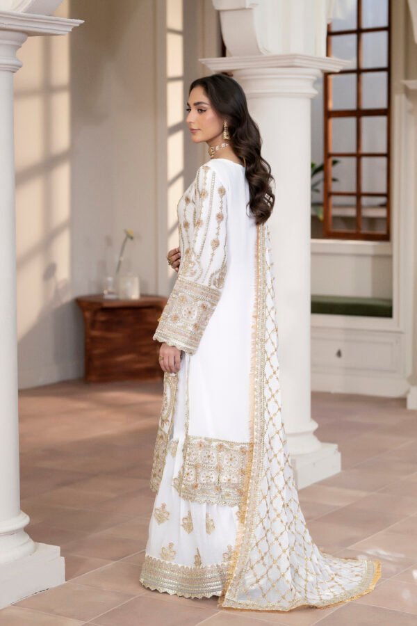 5282 - Luxe Wardrobe