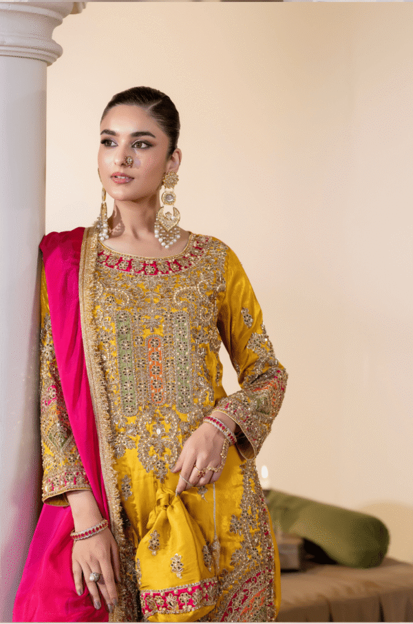 1461 - Glamour Closet