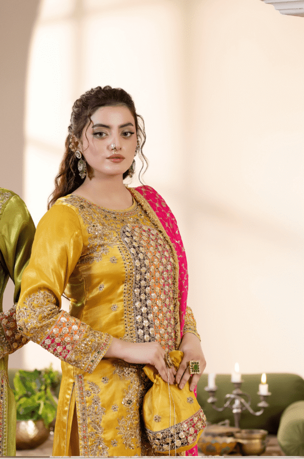 1461 - Glamour Closet