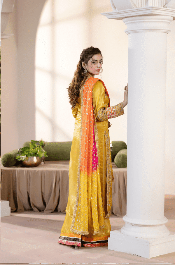 1461 - Glamour Closet